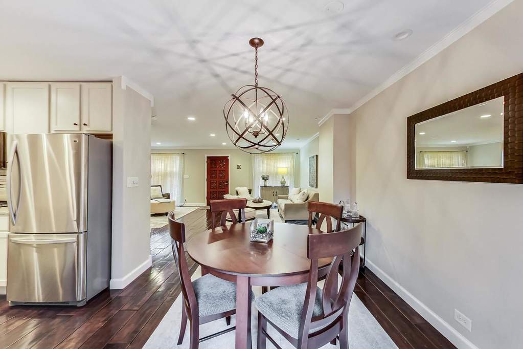2640 N Albany Avenue Chicago, Illinois 60647 - Image 11