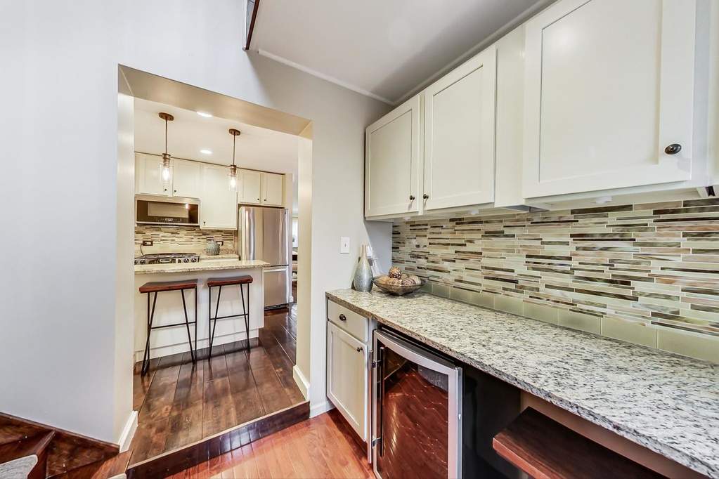 2640 N Albany Avenue Chicago, Illinois 60647 - Image 16