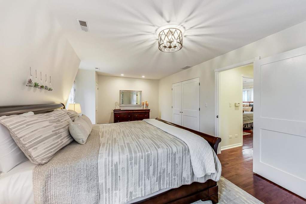 2640 N Albany Avenue Chicago, Illinois 60647 - Image 21