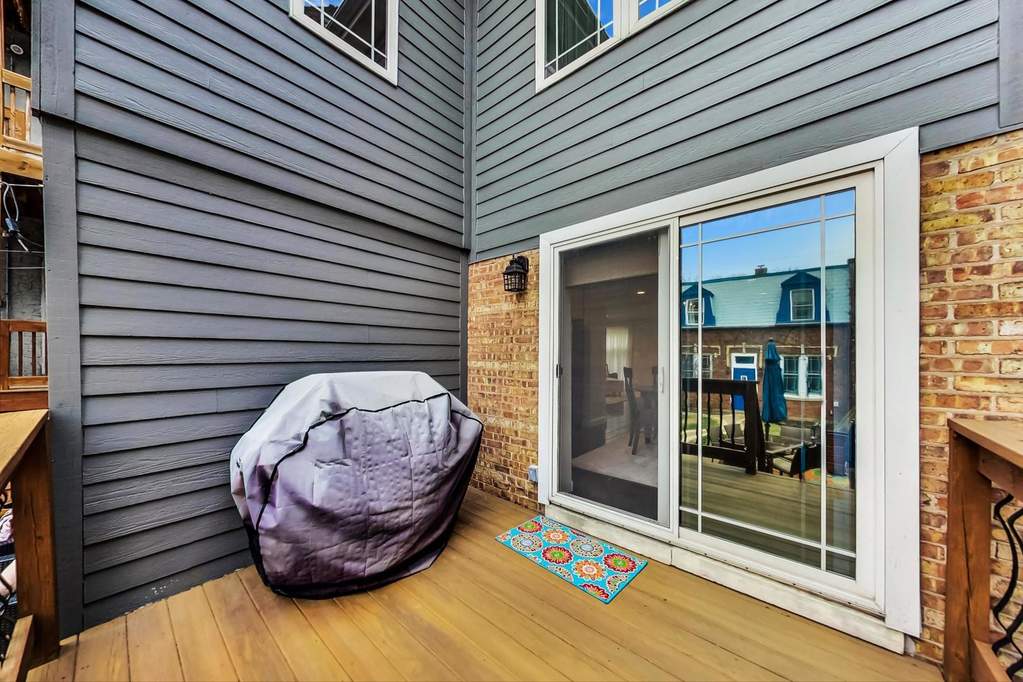 2640 N Albany Avenue Chicago, Illinois 60647 - Image 42