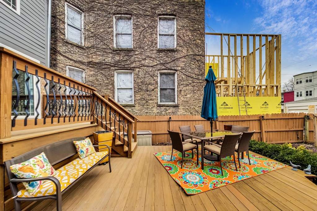 2640 N Albany Avenue Chicago, Illinois 60647 - Image 47