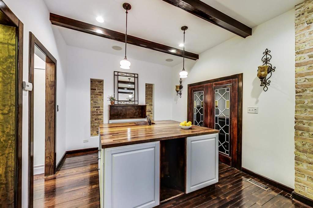 2640 N Albany Avenue Chicago, Illinois 60647 - Image 57