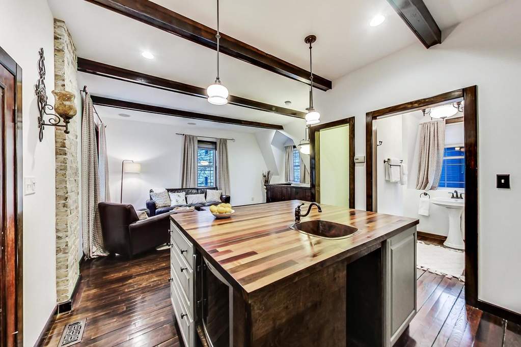 2640 N Albany Avenue Chicago, Illinois 60647 - Image 58