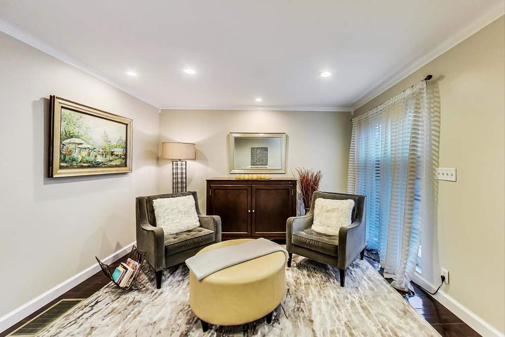 2640 N Albany Avenue Chicago, Illinois 60647 - Image 6