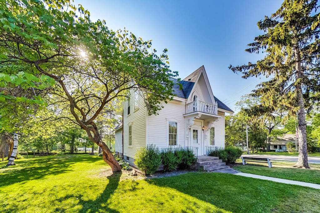 19000 W Millburn Road Old Mill Creek, IL 60083 MLS 11105379