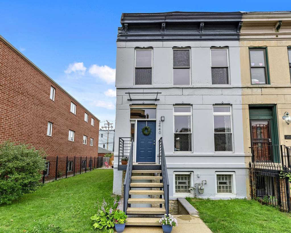 2440 W Flournoy Street Chicago, IL 60612 MLS 11148928 properties