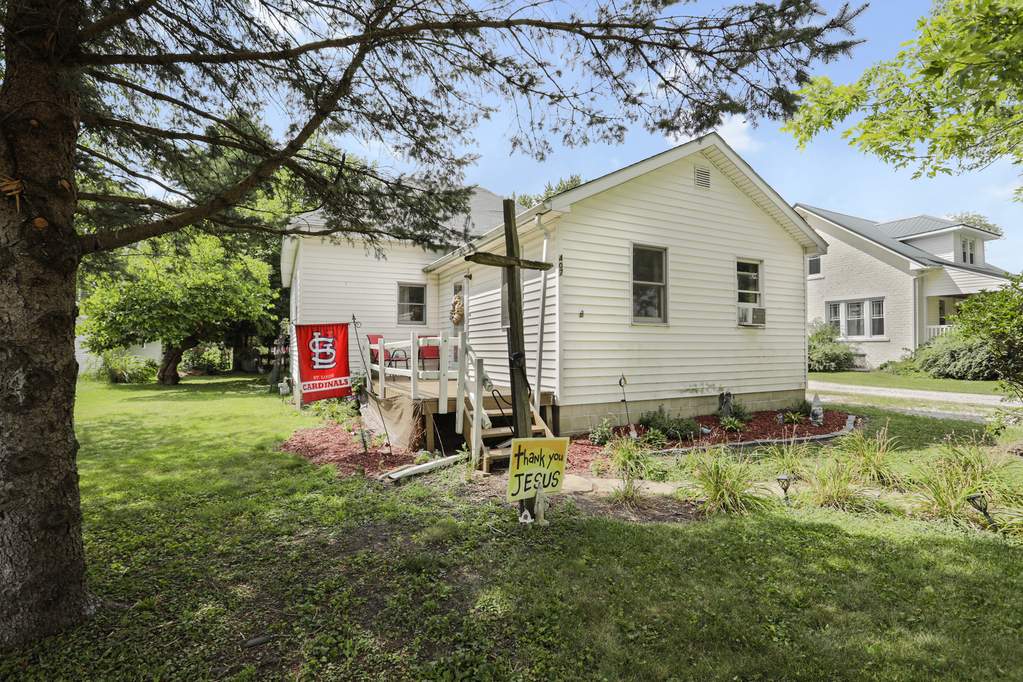 407 S Scott Street Oakwood, IL 61858 MLS 11194897 properties