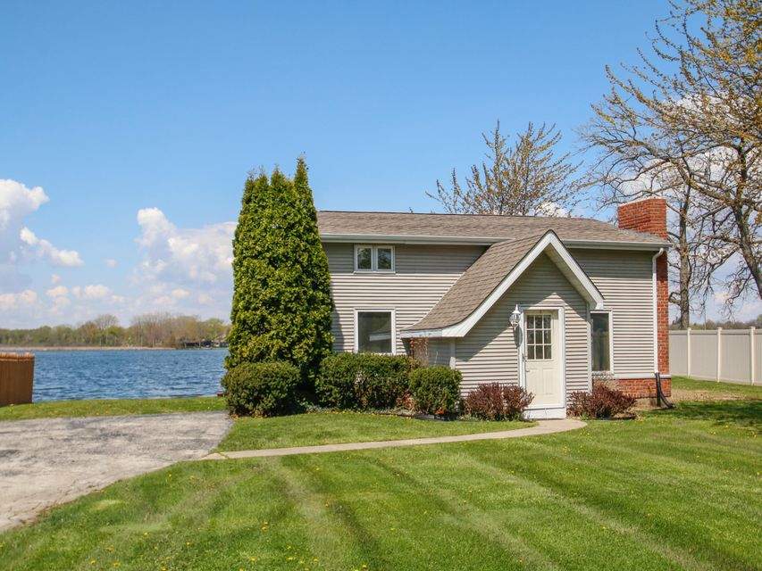 3115 E Lakeshore Dr Twin Lakes, WI 53181 MLS 1474340 properties