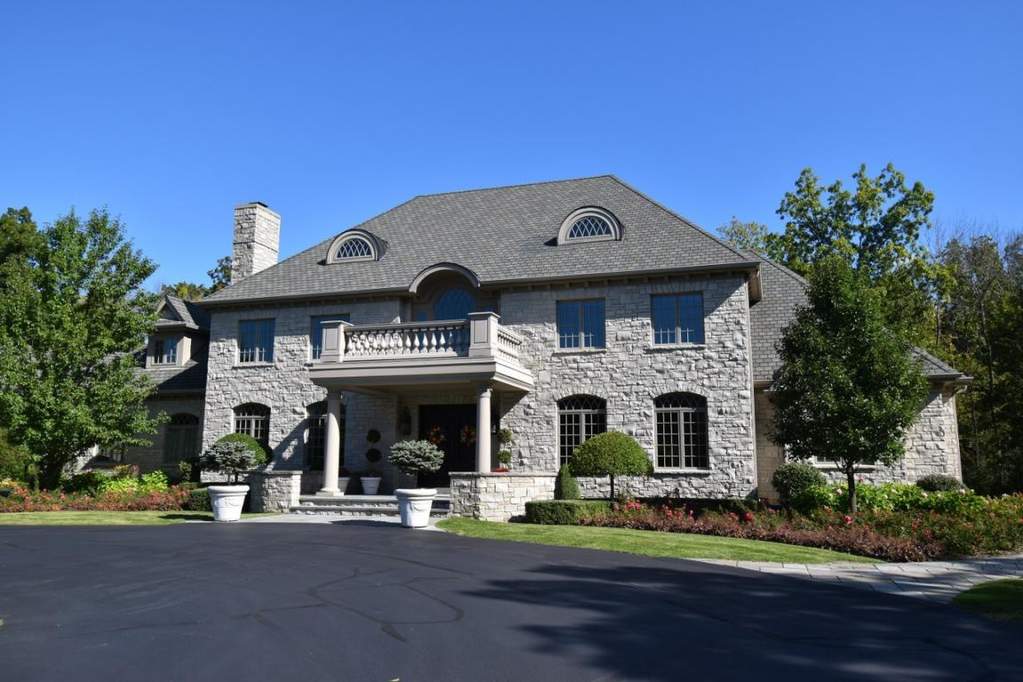 2640 W Fairy Chasm Rd River Hills, WI 53217 MLS 1630429 properties