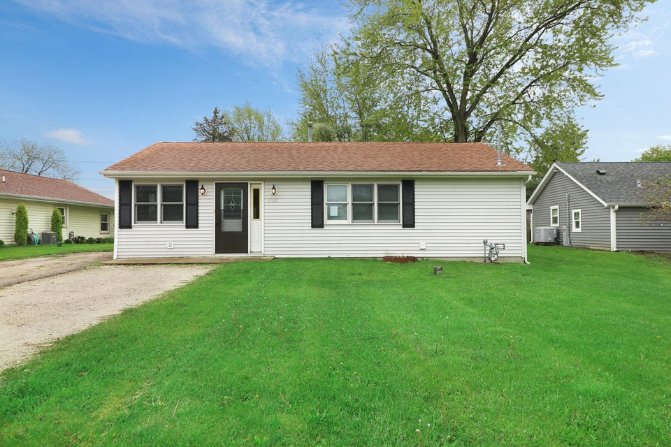 27637 115th St Trevor, WI 53179 MLS 1638597 properties