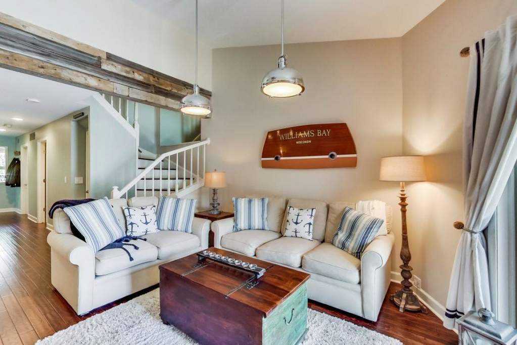57 N Walworth Ave #213 Williams Bay, Wisconsin 53191 - 11-Living Room