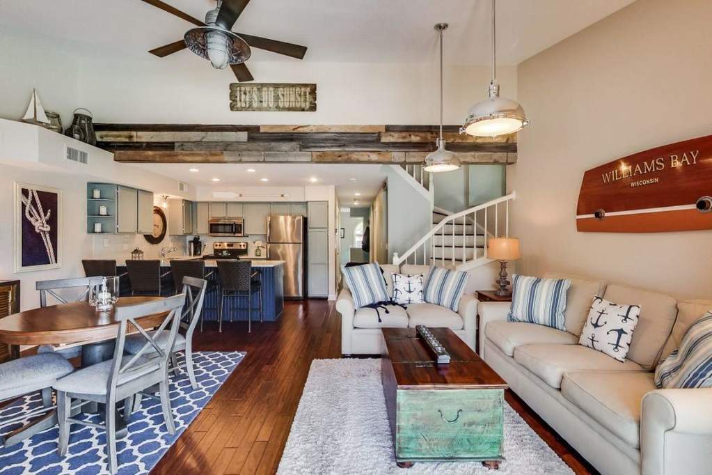 57 N Walworth Ave #213 Williams Bay, Wisconsin 53191 - 12-Living Room