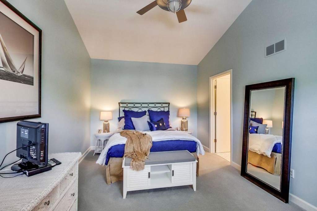 57 N Walworth Ave #213 Williams Bay, Wisconsin 53191 - 18-Master Bedroom