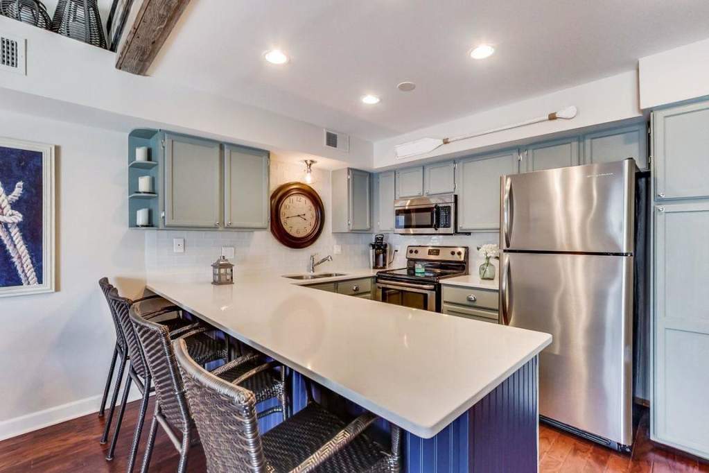 57 N Walworth Ave #213 Williams Bay, Wisconsin 53191 - 07-Kitchen