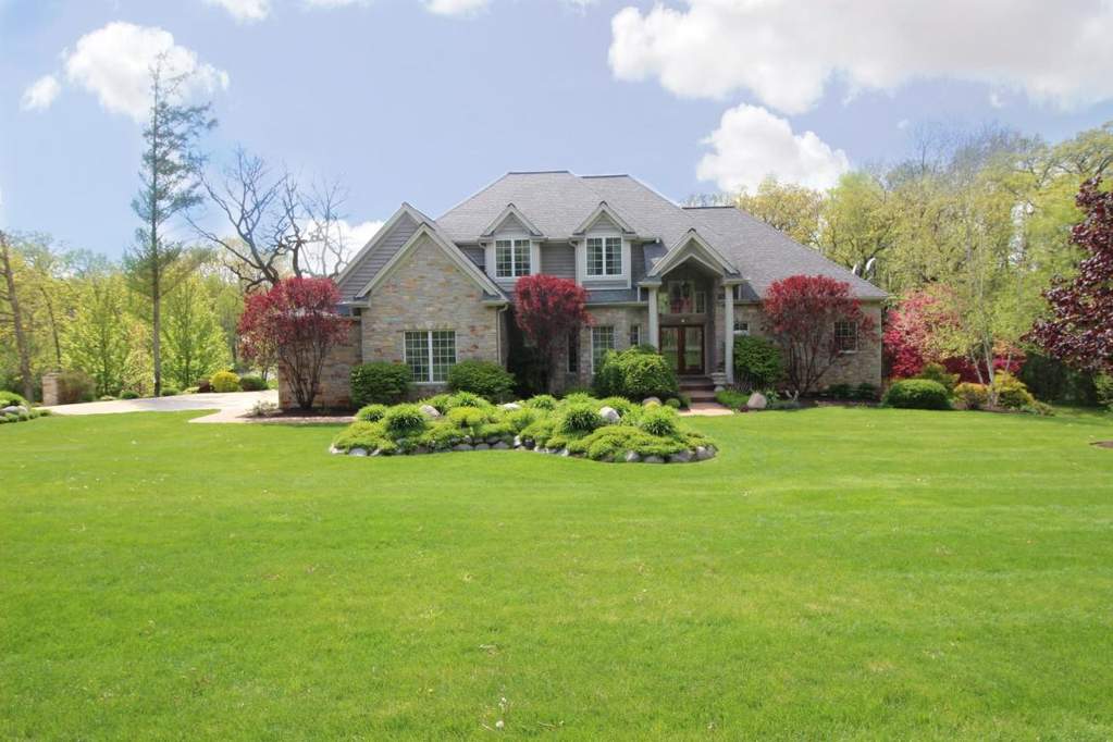 2910 Bridle Ct Lake Geneva, Wisconsin 53147 - Bridle Front