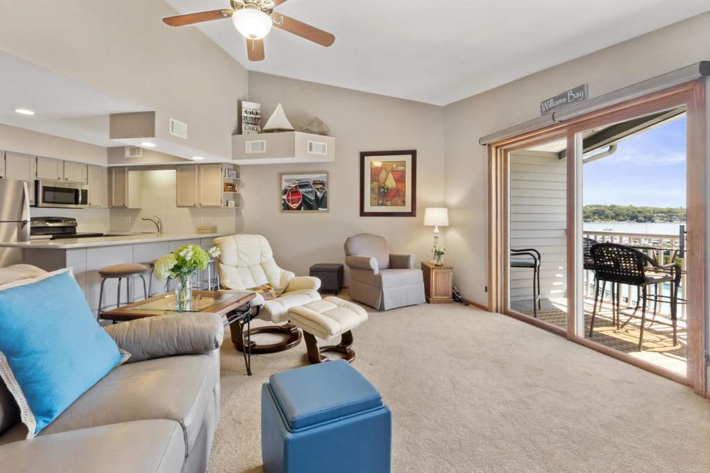 57 N Walworth Ave #212 Williams Bay, Wisconsin 53191 - IMG_2663