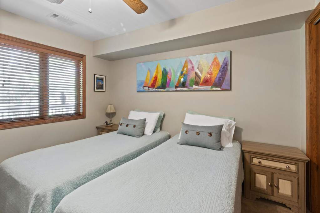 57 N Walworth Ave #212 Williams Bay, Wisconsin 53191 - IMG_2531