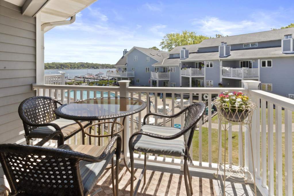 57 N Walworth Ave #212 Williams Bay, Wisconsin 53191 - IMG_2669