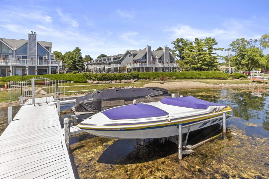 57 N Walworth Ave #212 Williams Bay, Wisconsin 53191 - IMG_2766