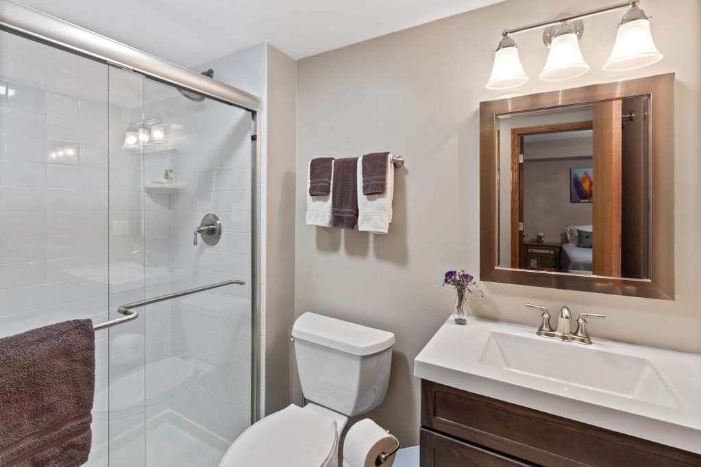 57 N Walworth Ave #212 Williams Bay, Wisconsin 53191 - IMG_2521