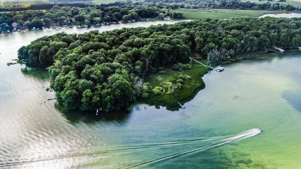 1506 Sugar Island Rd #LT28,29 Summit, Wisconsin 53066 - Waterski