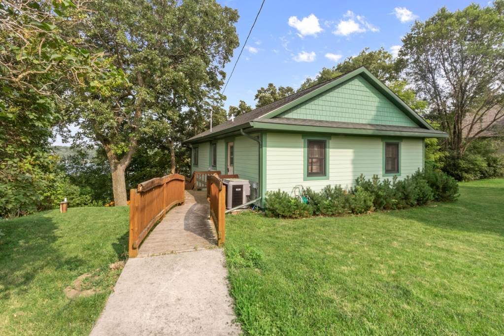 N8602 Booth Lake Hghts Rd East Troy, WI 53120 MLS 1657090 properties