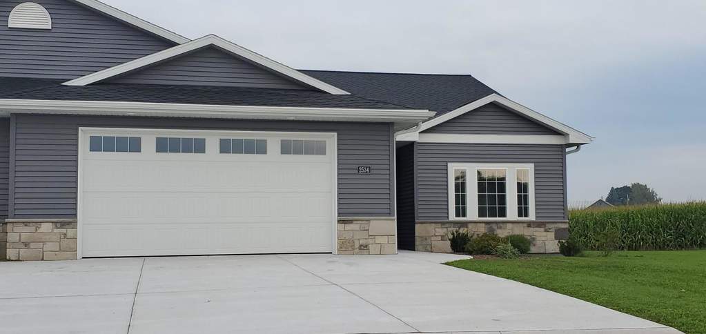 2534 Stoney Brook Ct Manitowoc, Wisconsin 54220 - 20190906_074921