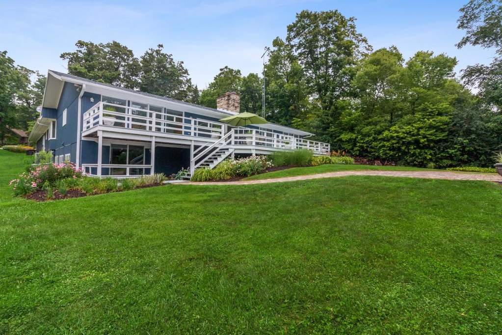N2293 Chapin Rd #PIER 95 Lake Geneva, Wisconsin 53147 - 01-Rear View