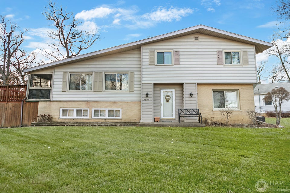 26901 95th Pl Trevor, WI 53179 MLS 1679859 properties