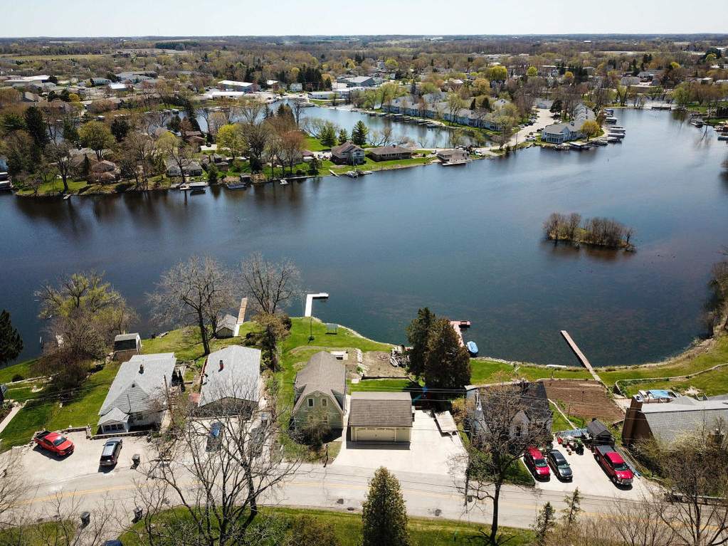 125 Riverside Dr Waterford, WI 53185 | MLS# 1686718 | @properties