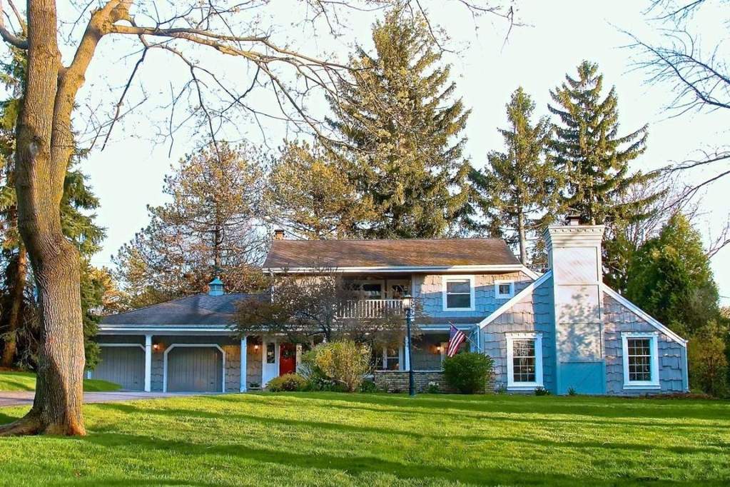 14955 Froedtert Dr Elm Grove, WI 53122 MLS 1688479 properties