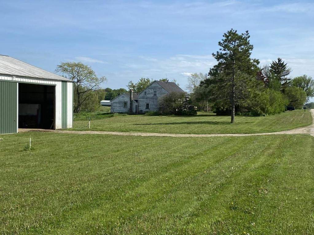 N5958 Strange Rd Iron Ridge, WI 53035 MLS 1691337 properties