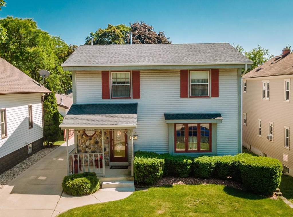 9609 W Cleveland Ave West Allis, WI 53227 MLS 1695005 properties