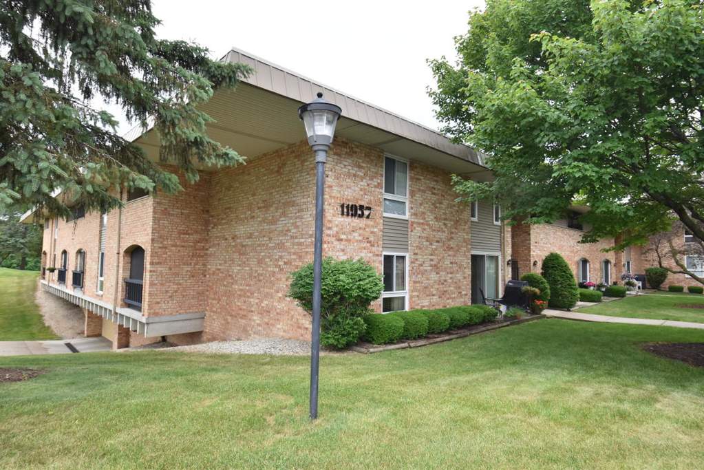 11957 W Appleton Ave 10 Milwaukee, WI 53224 MLS 1695142 properties