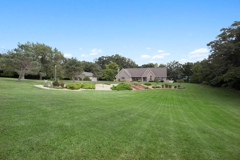 W7970 Sweet Rd Darien, WI 53114 MLS 1709261 properties