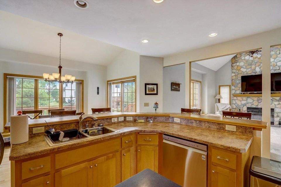 9903 81st Pl Pleasant Prairie, Wisconsin 53158 - 16-81st Pl-016
