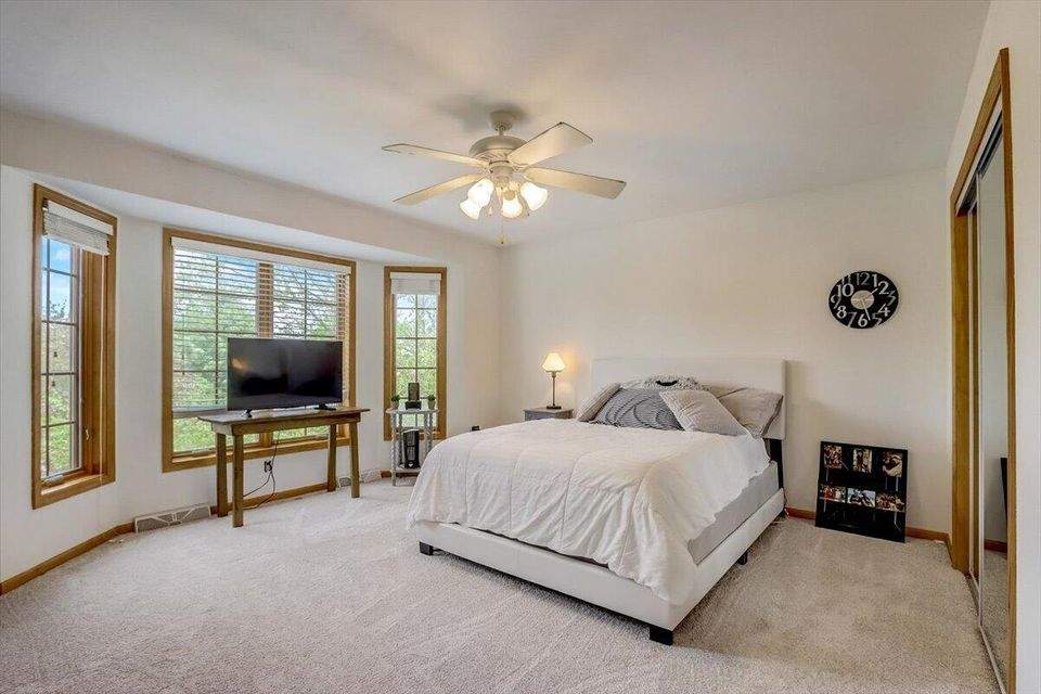 9903 81st Pl Pleasant Prairie, Wisconsin 53158 - 17-81st Pl-017