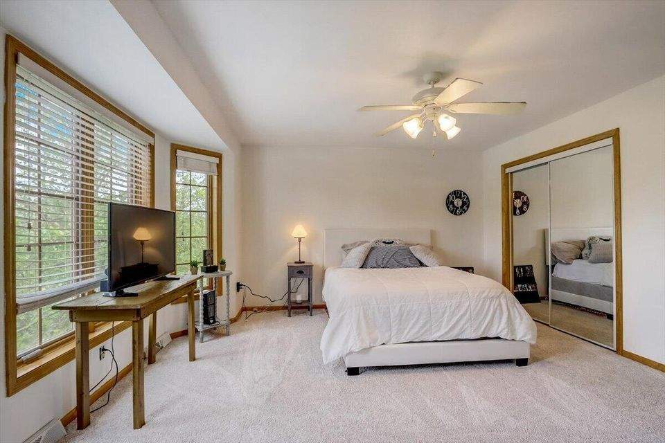 9903 81st Pl Pleasant Prairie, Wisconsin 53158 - 18-81st Pl-018