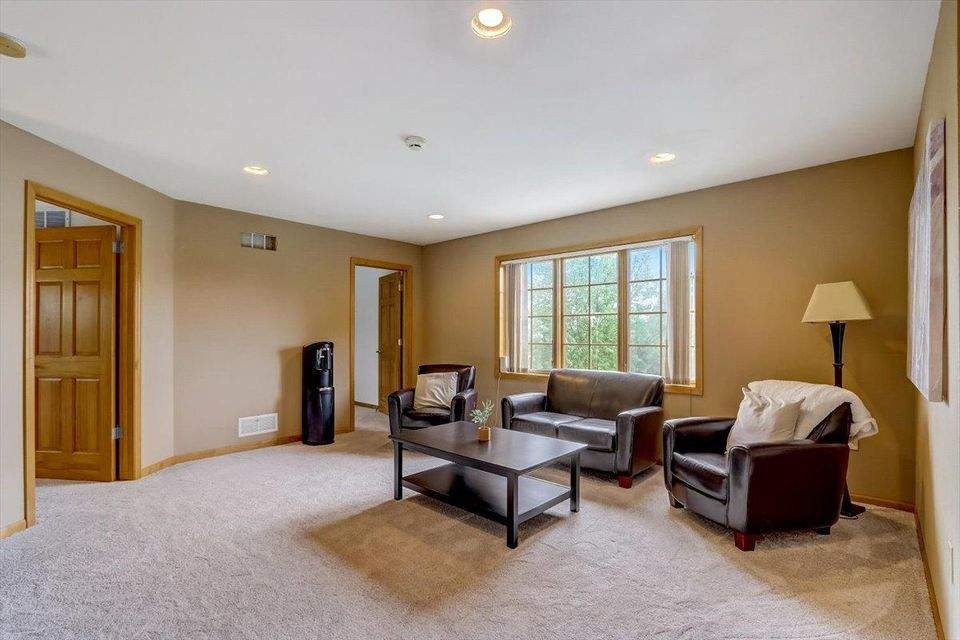 9903 81st Pl Pleasant Prairie, Wisconsin 53158 - 28-81st Pl-028