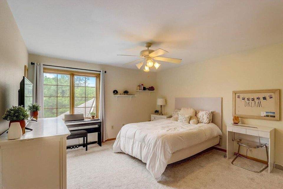 9903 81st Pl Pleasant Prairie, Wisconsin 53158 - 31-81st Pl-031