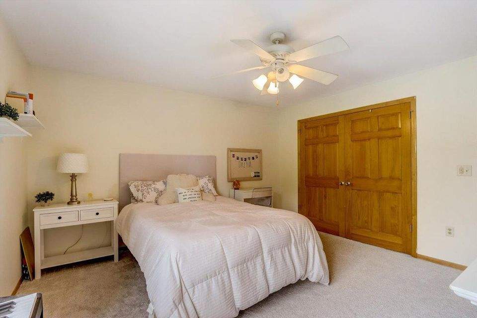 9903 81st Pl Pleasant Prairie, Wisconsin 53158 - 34-81st Pl-034