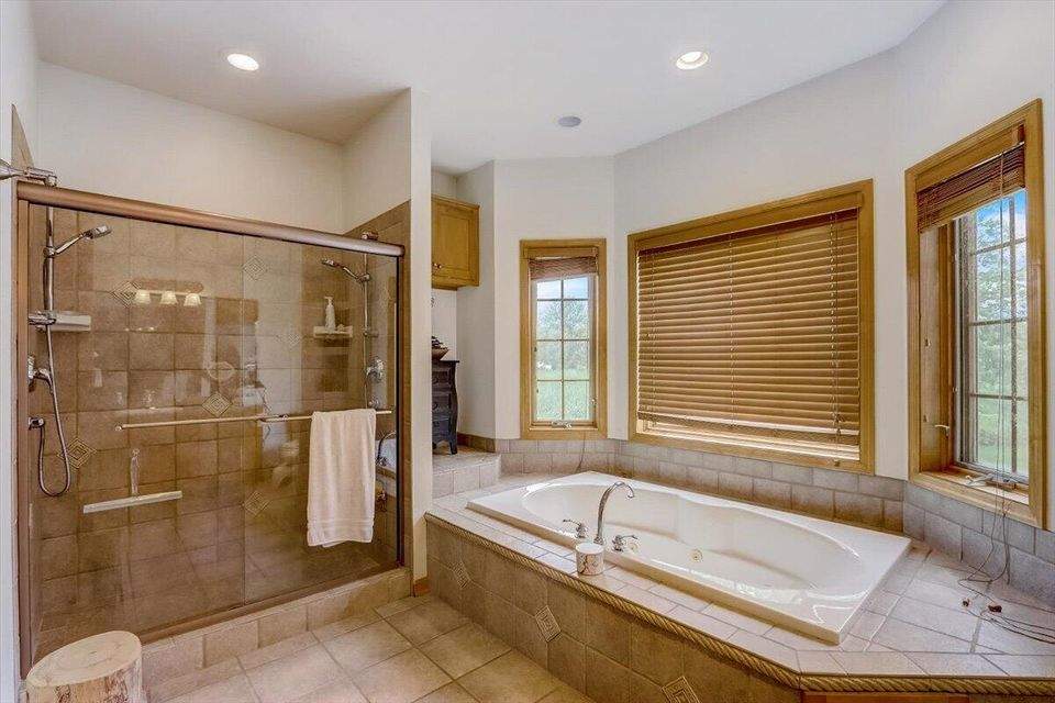 9903 81st Pl Pleasant Prairie, Wisconsin 53158 - 46-81st Pl-046