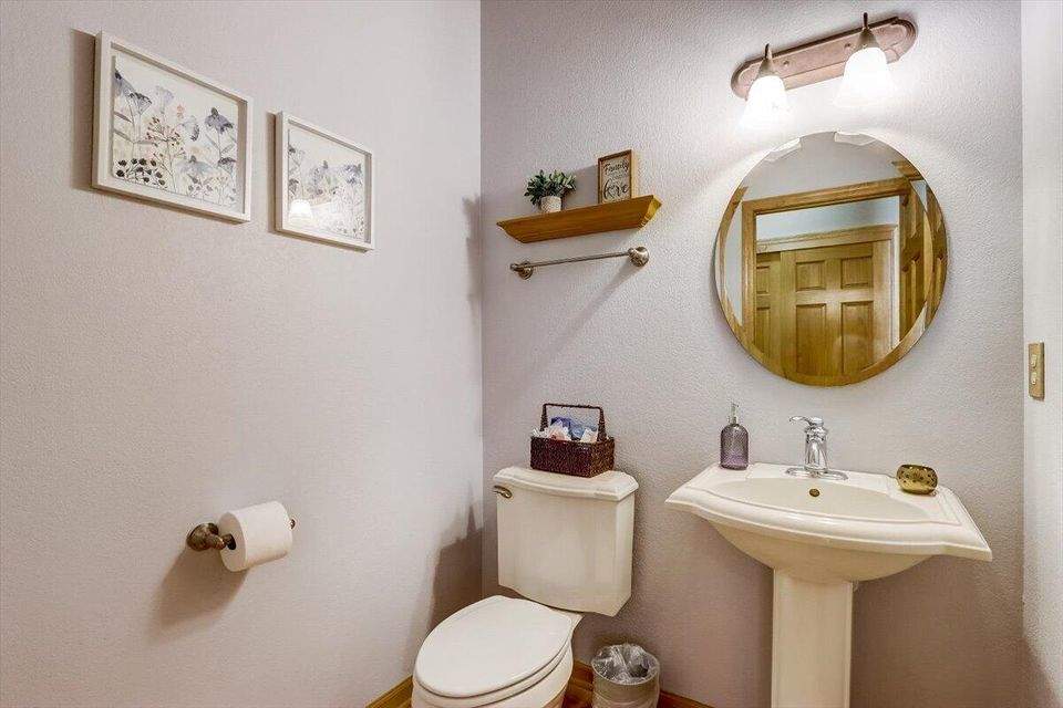 9903 81st Pl Pleasant Prairie, Wisconsin 53158 - 53-81st Pl-053