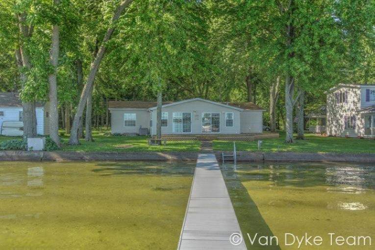 3895 England Drive Shelbyville, MI 49344 MLS 14031388 properties