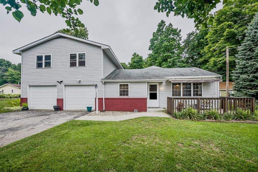 7984 Shore Lane Watervliet, MI 49098 MLS 16043638 properties