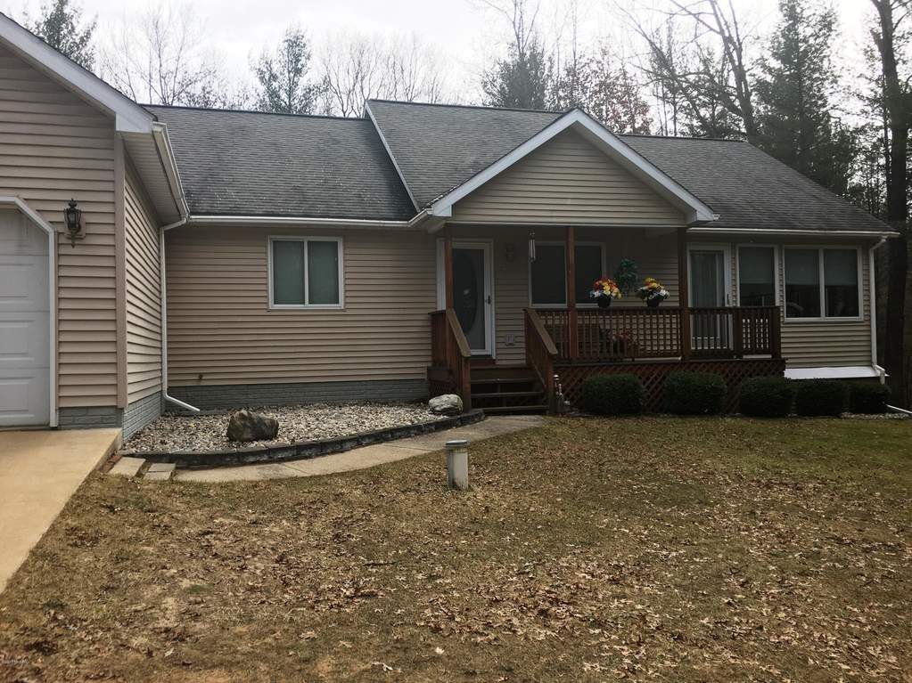 2521 E 44th Street Idlewild, MI 49642 MLS 17009625 properties