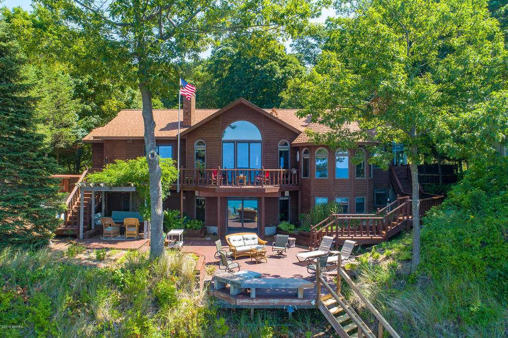 9007 Lakeshore Drive West Olive, Michigan 49460 - Image 1