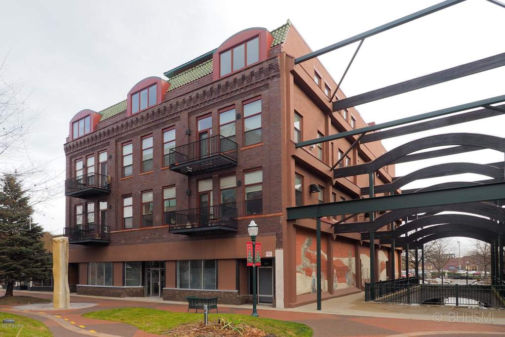 230 N Kalamazoo Mall 203 Kalamazoo, MI 49007 properties