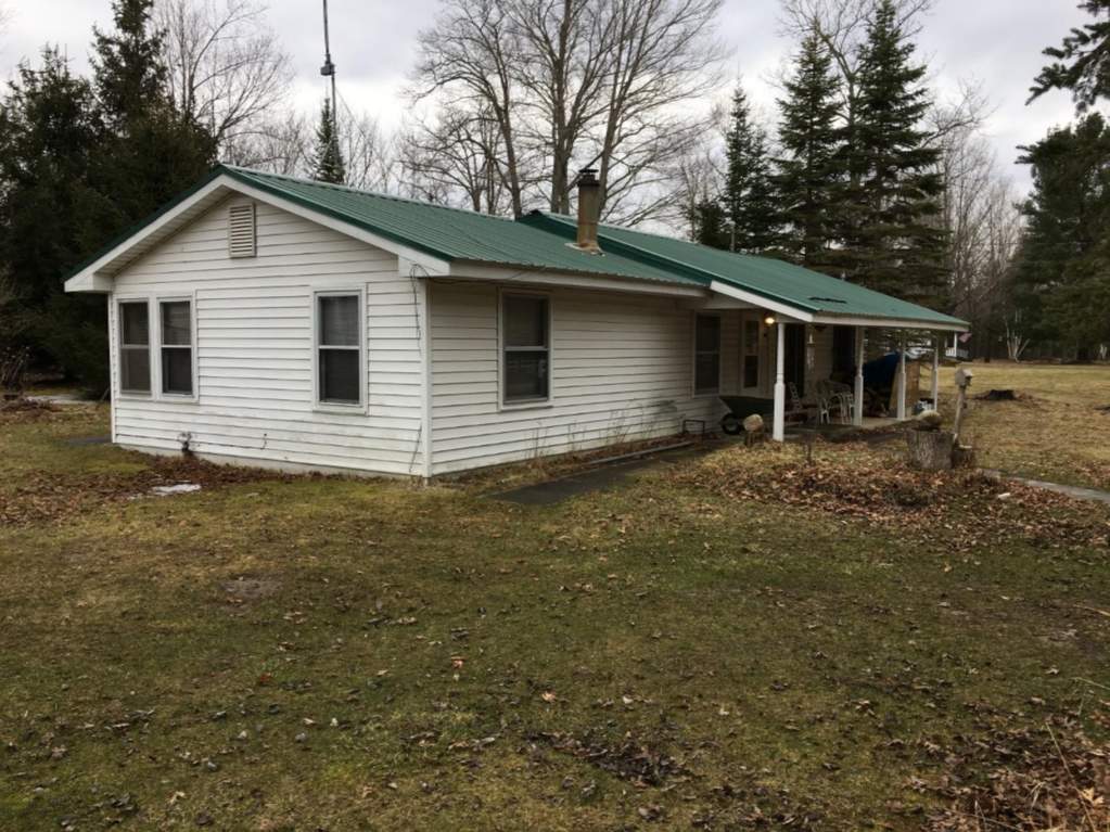 7676 Popple Lane Lane Harrison, MI 48625 MLS 18019342 properties