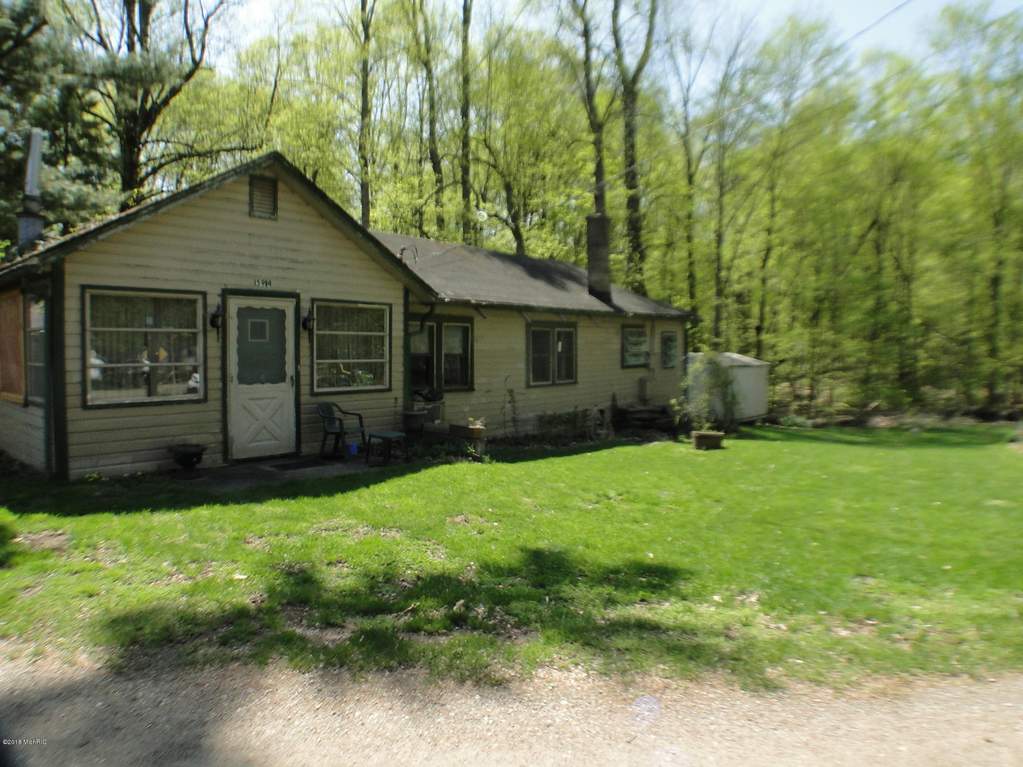 15914 Lakeview Drive Buchanan Mi 49107 Mls 18020239